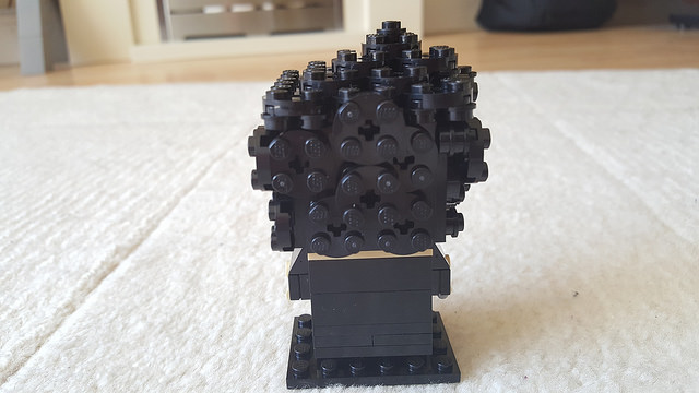 The back of Bellatrix Lestrange represented in the Lego Brickheadz style